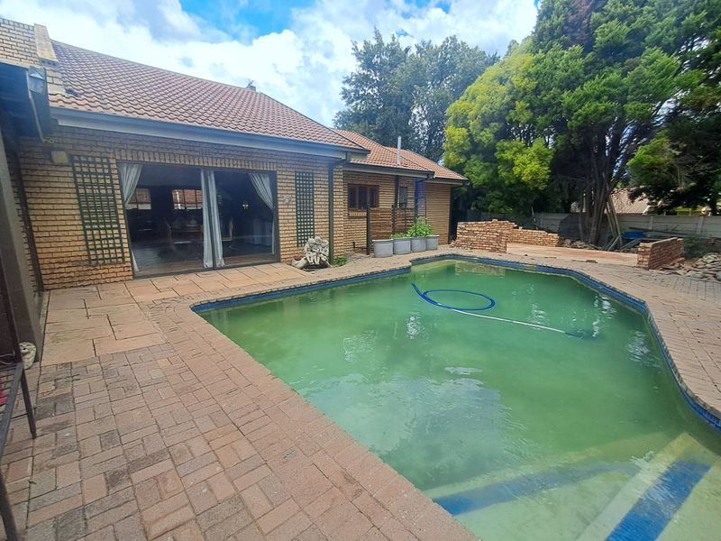 4 Bedroom house in Flamwood - Photo 2