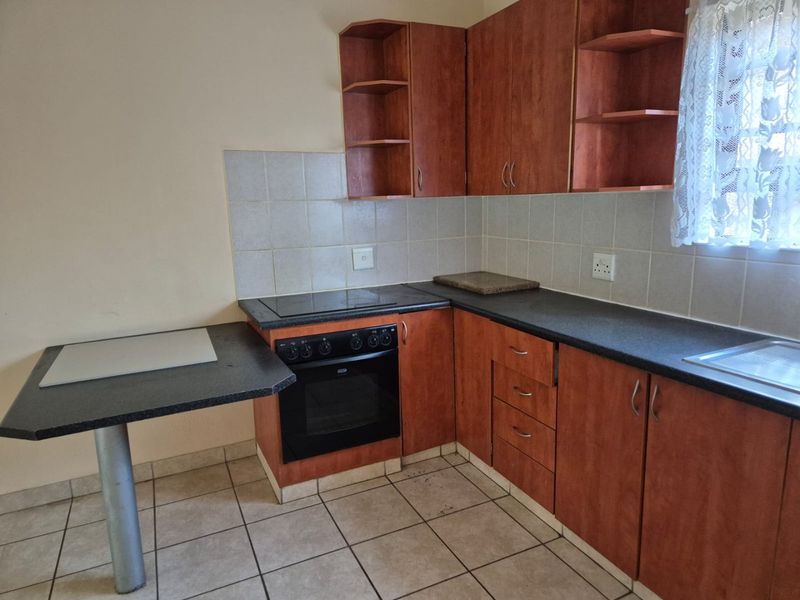 2-Bedroom Flatlet for sale in Flamwood - Photo 5