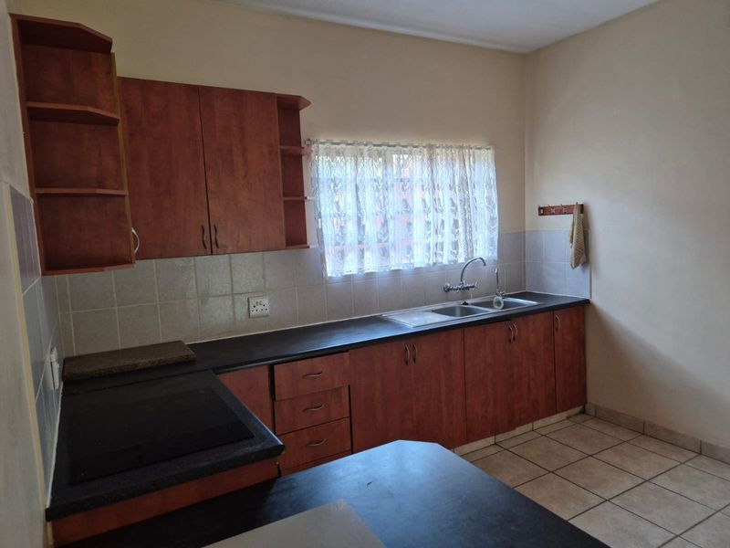 2-Bedroom Flatlet for sale in Flamwood - Photo 6