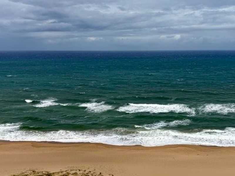 Beautiful Beachfront Apartment With Exceptional Holiday Income Potential - Photo 2