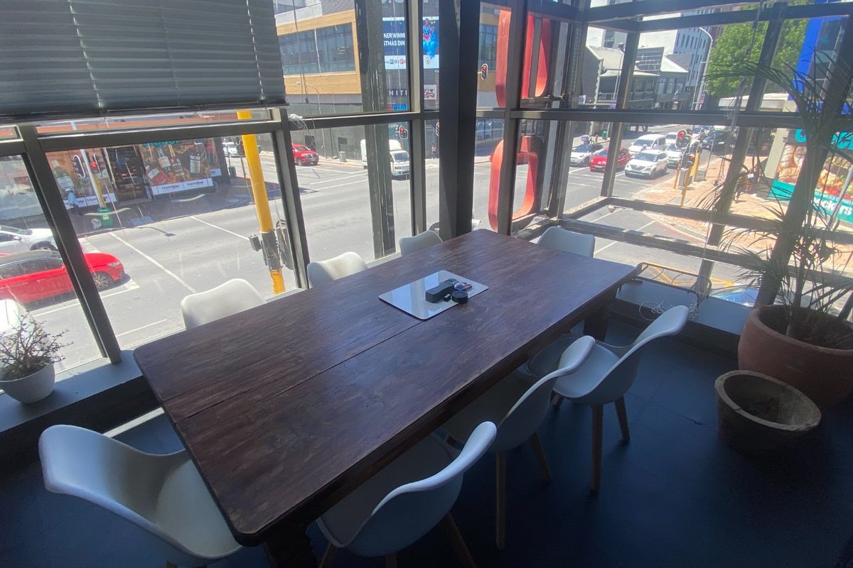 89m2 Commercial Space to Let in Claremont  - Photo 2