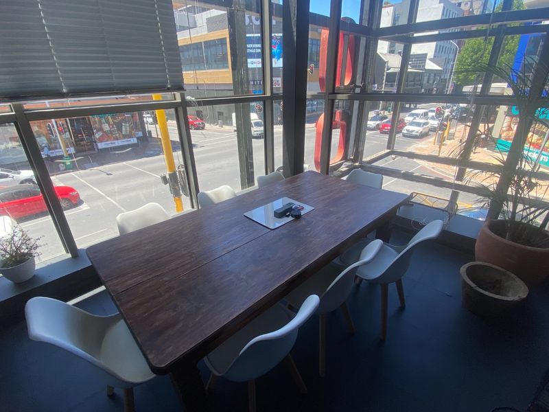 89m2 Commercial Space to Let in Claremont  - Photo 2
