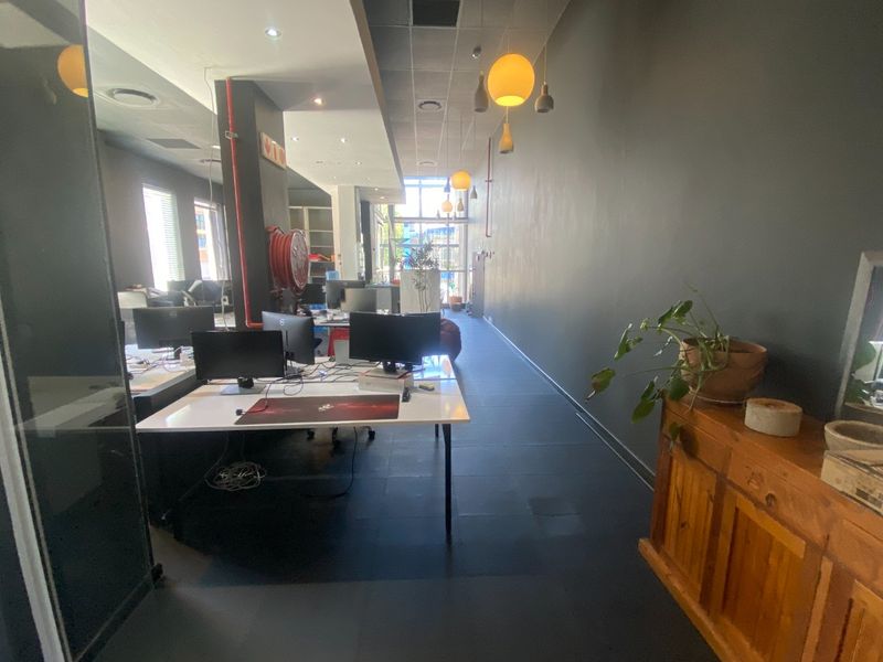 89m2 Commercial Space to Let in Claremont  - Photo 8