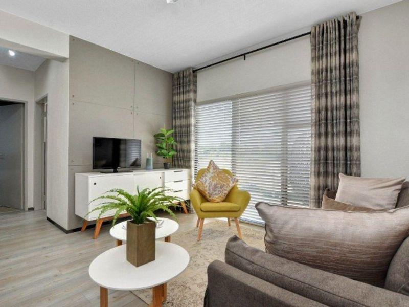 2 Bedroom Garden Apartment with Appliances for Rent in Broadacres - Photo 2