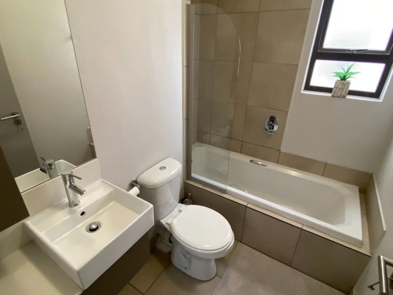 2 Bedroom Garden Apartment with Appliances for Rent in Broadacres - Photo 9