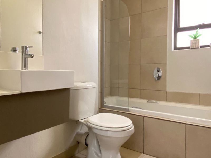 2 Bedroom Garden Apartment with Appliances for Rent in Broadacres - Photo 8