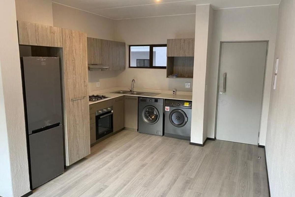 2 Bedroom Garden Apartment with Appliances for Rent in Broadacres - Photo 3