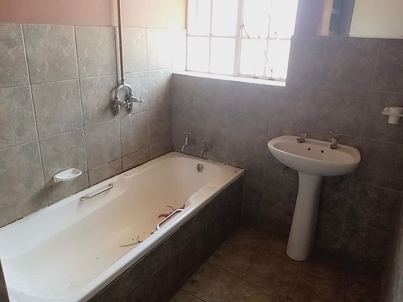 Steal of a Deal! 3-Bedroom Home in Vierfontein South – Only R240,000 - Photo 8