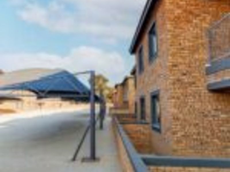 Bright 2-Bed Flat in Benoni with Garden Space - Photo 3