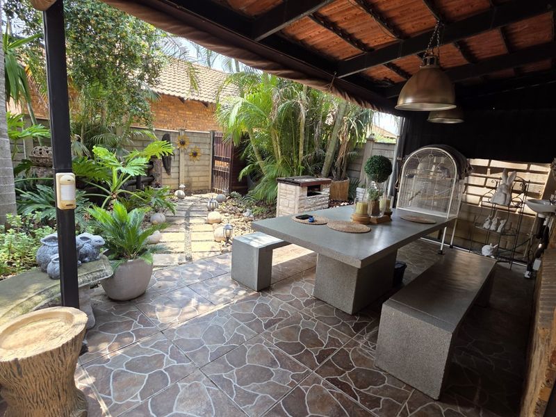 Charming Annlin Townhouse with Modern Comfor - Photo 4