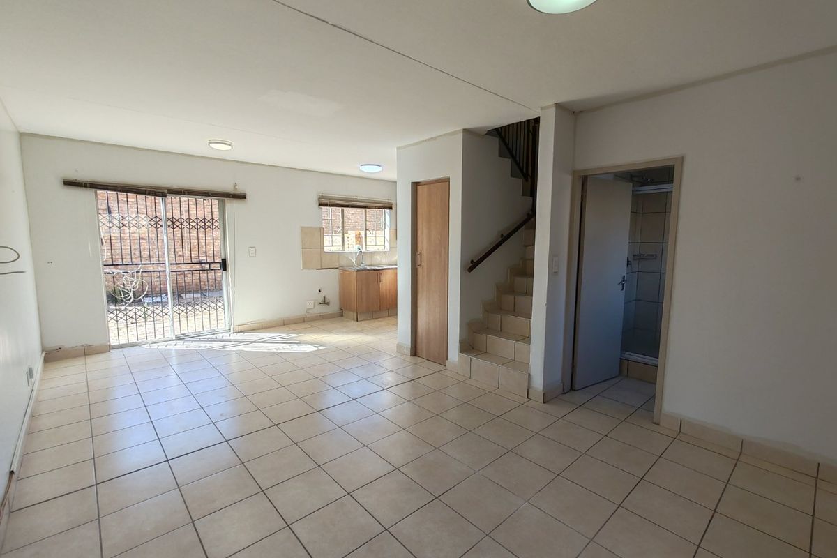 Stylish Secure Living in Popular Annlin Estate - Photo 3