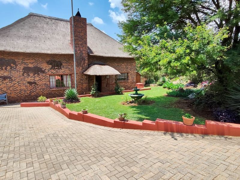 Discover this spacious 1543sqm property in Vaal Marina,  - Photo 3
