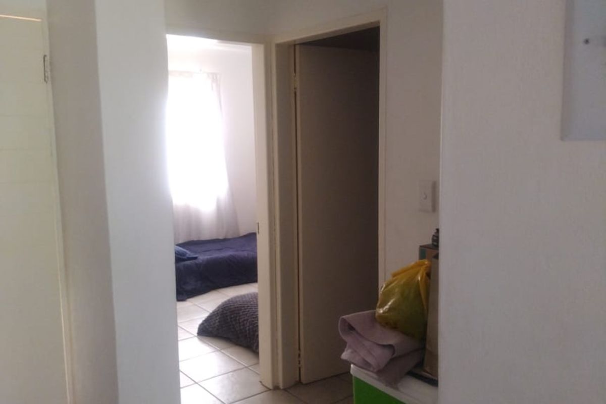 Stunning 3-Bedroom, 2-Bathroom First-Floor Apartment With Balcony  - Photo 3