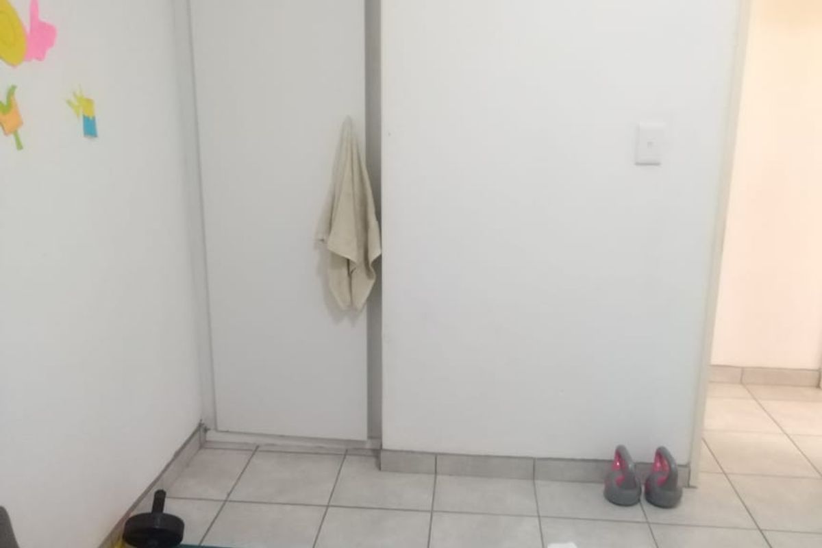 Stunning 3-Bedroom, 2-Bathroom First-Floor Apartment With Balcony  - Photo 5