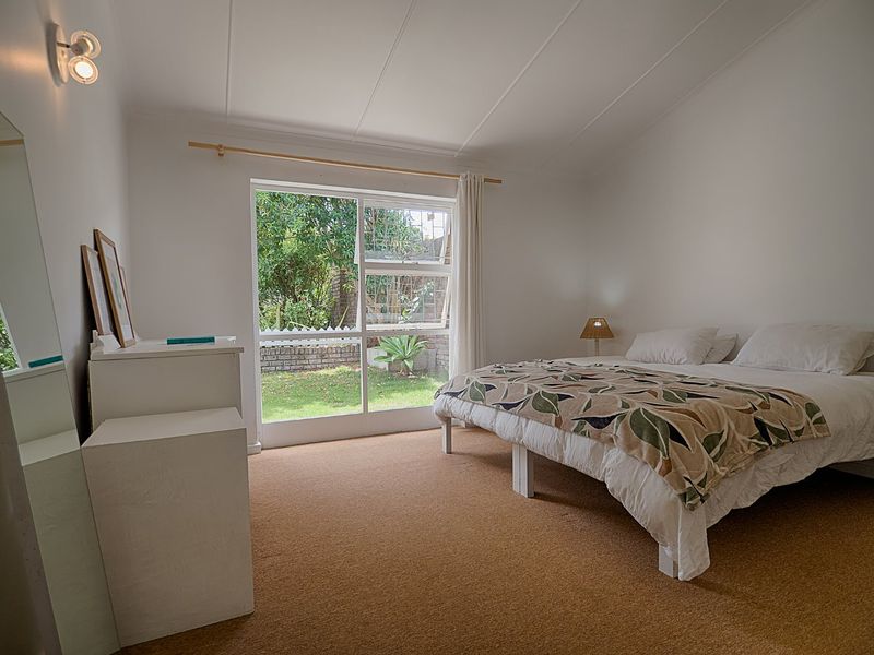 Cute as a Button! Move in Ready !  - Photo 9