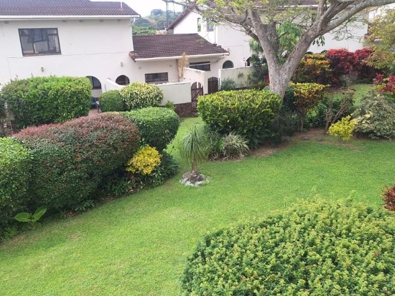 Exceptional Value – Secure, Spacious 3 bedroom Townhouse - Photo 5