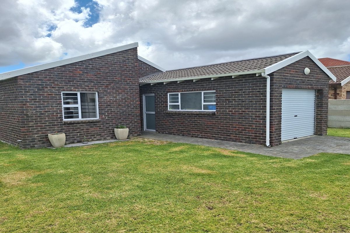 DREAM HOME FOR  A SMALL FAMILY OR DOWNSIZERS - Photo 2