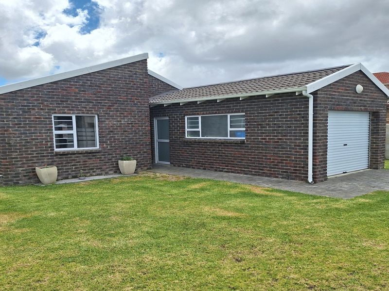 DREAM HOME FOR  A SMALL FAMILY OR DOWNSIZERS - Photo 2