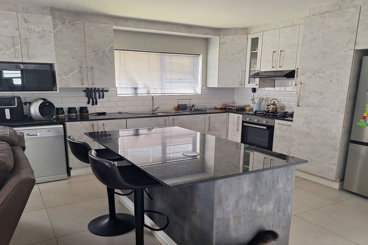 DREAM HOME FOR  A SMALL FAMILY OR DOWNSIZERS - Photo 5