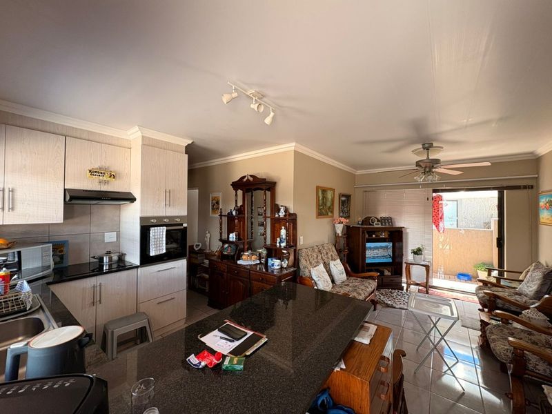 Modern Two-Bedroom, Two Bathroom Flat in Sought-After Anistemi Retirement Village, Klerksdorp - Photo 6