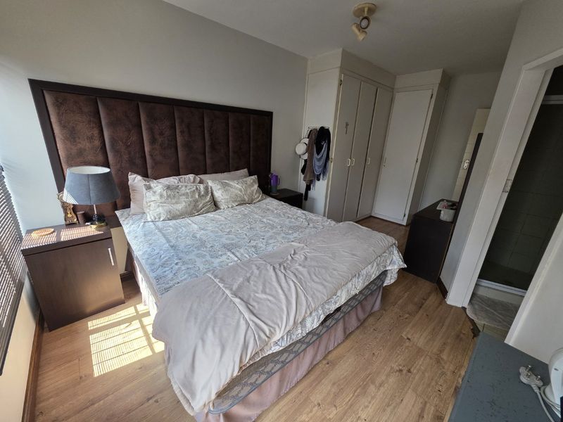 Modern Townhouse in Prime Magalieskruin - Photo 10