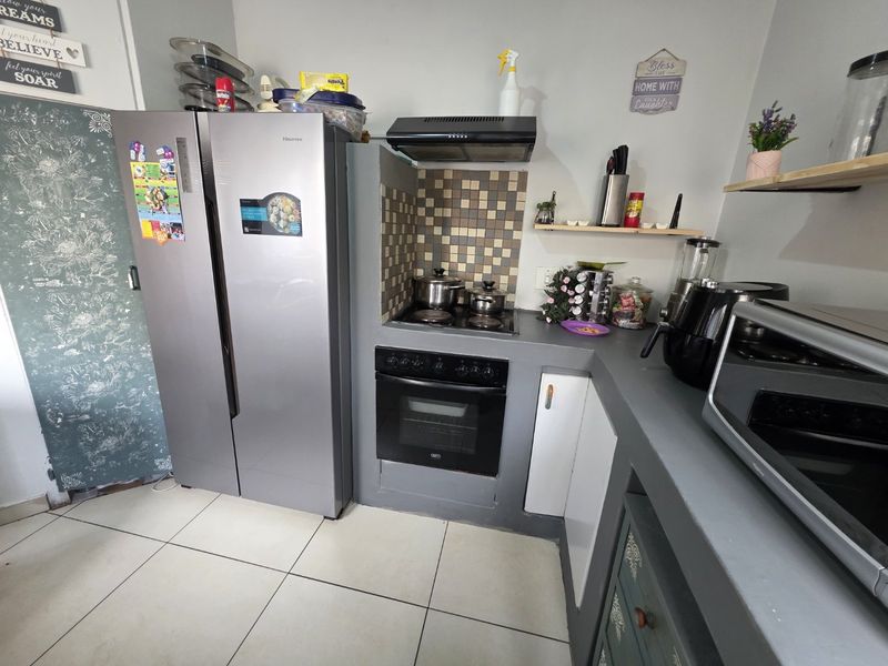 Modern Townhouse in Prime Magalieskruin - Photo 8