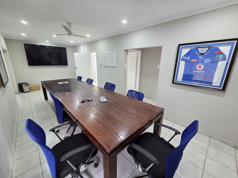 Spacious Versatile Home With Income Potential - Photo 10