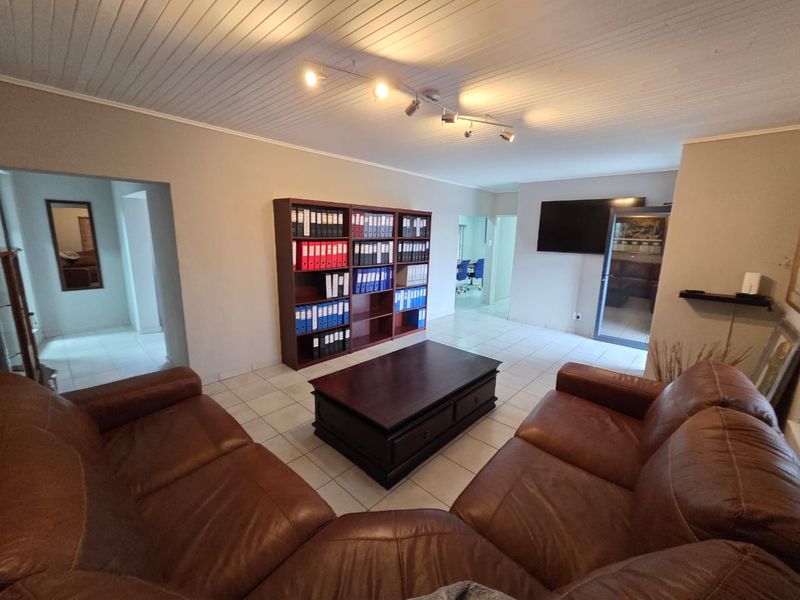 Spacious Versatile Home With Income Potential - Photo 8