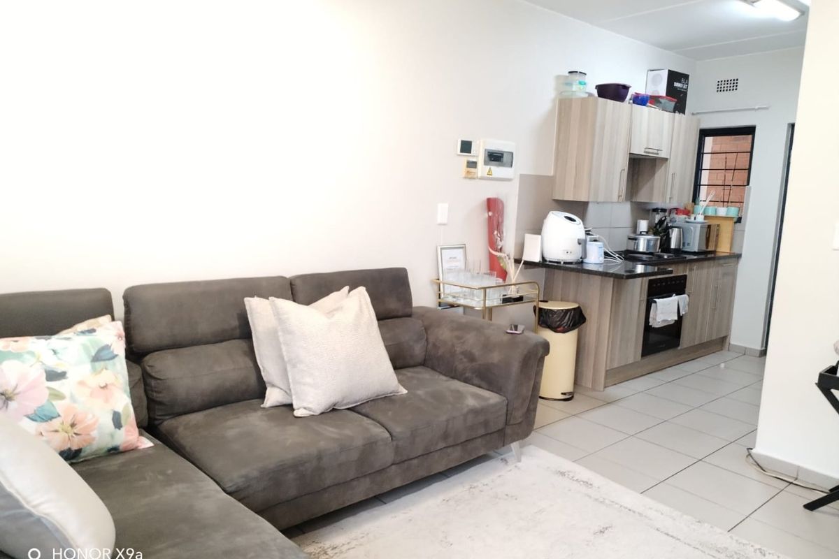 2-bedroom and 1-bathroom ground-floor apartment  - Photo 5