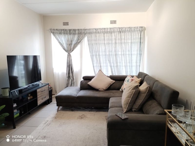 2-bedroom and 1-bathroom ground-floor apartment  - Photo 6