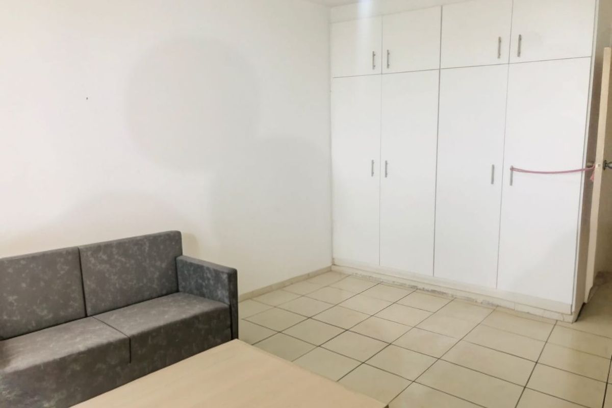 1.5 Bedrooms, 1 Bathroom Apartment For Sale In North Beach, Durban - Photo 4