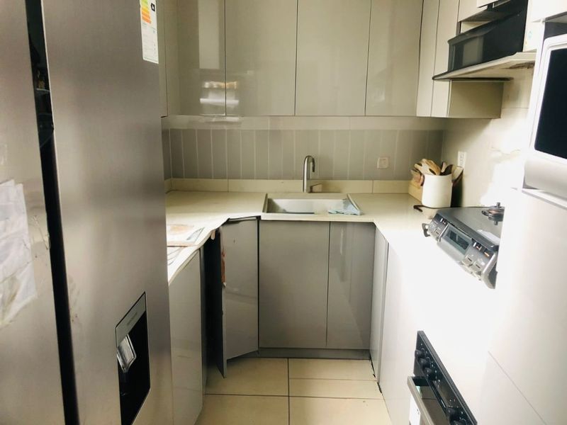 2 Bedrooms, 1 Bathroom Apartment For Sale In North Beach, Durban - Photo 2