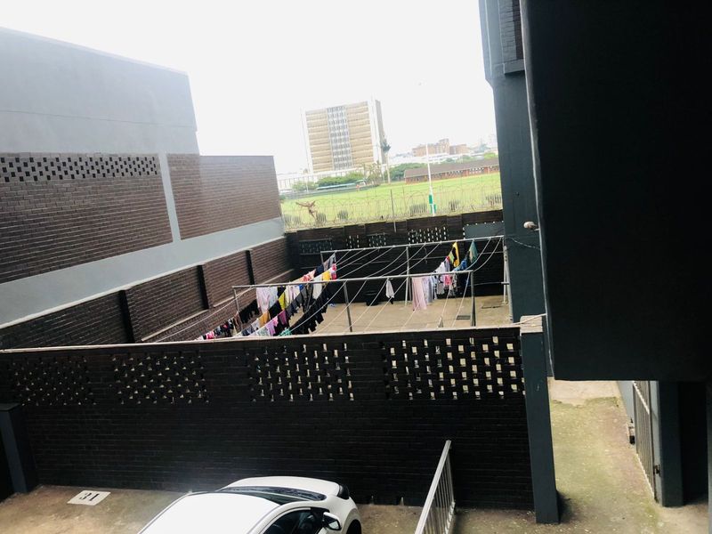 2 Bedrooms, 1 Bathroom Apartment For Sale In North Beach, Durban - Photo 9