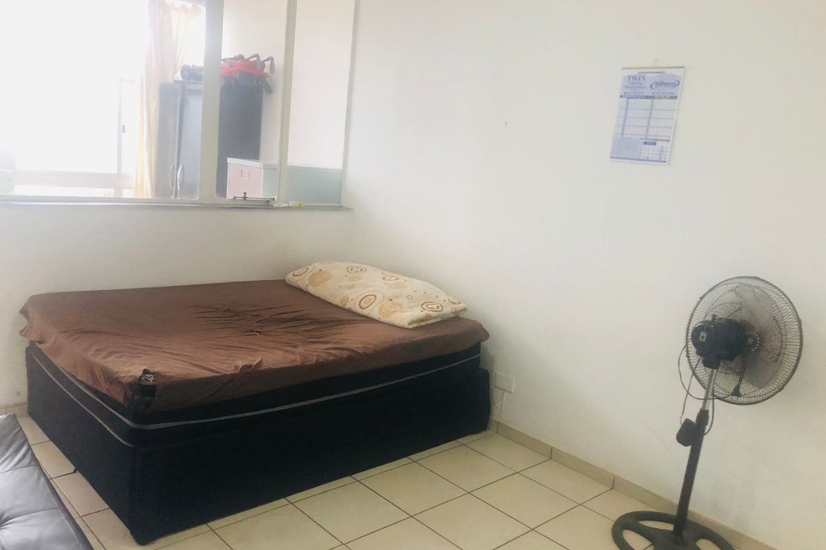 1.5 Bedrooms, 1 Bathroom Apartment For Sale In North Beach, Durban - Photo 5