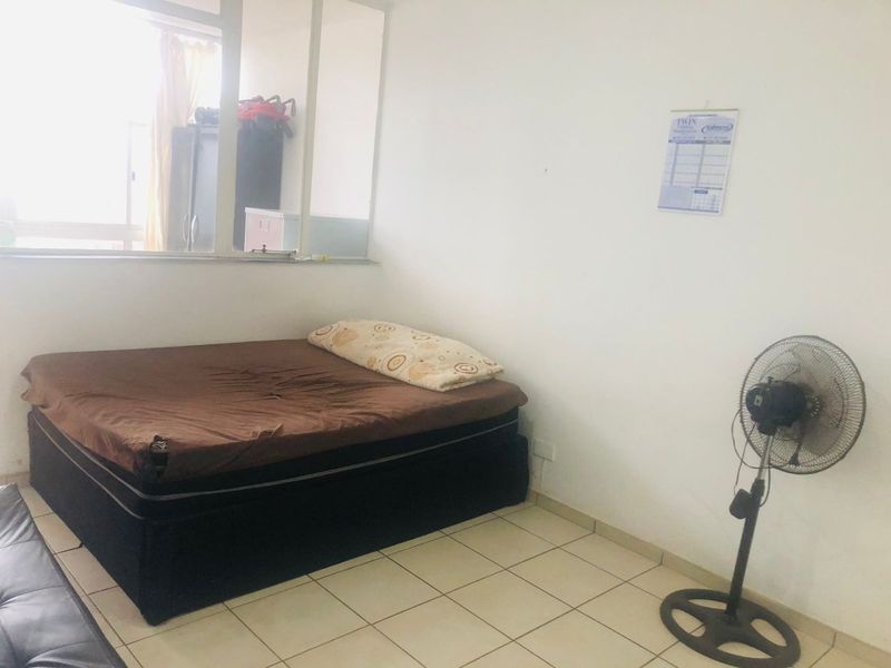 1.5 Bedrooms, 1 Bathroom Apartment For Sale In North Beach, Durban - Photo 5