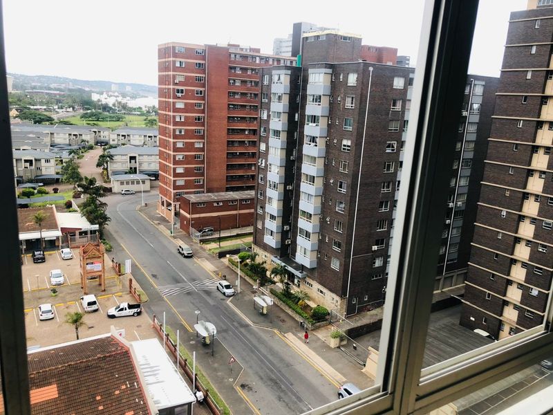 1.5 Bedrooms, 1 Bathroom Apartment For Sale In North Beach, Durban - Photo 8