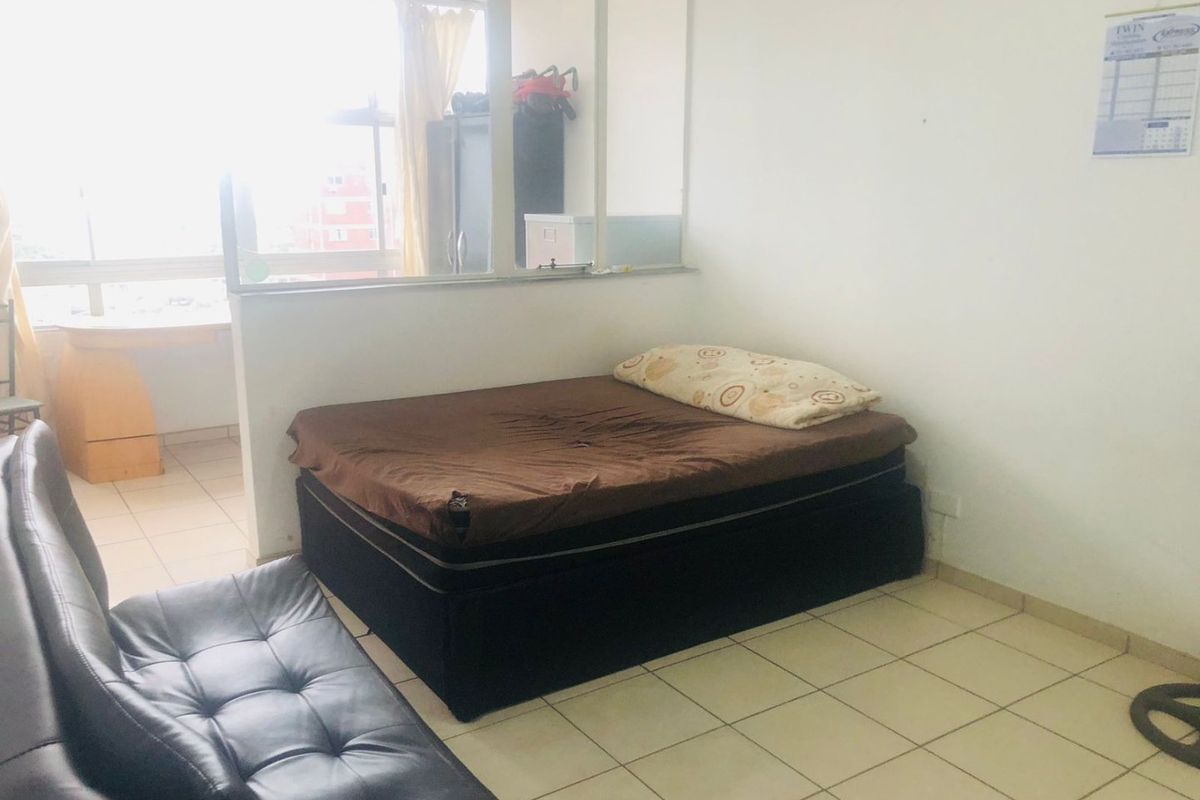 1.5 Bedrooms, 1 Bathroom Apartment For Sale In North Beach, Durban - Photo 4