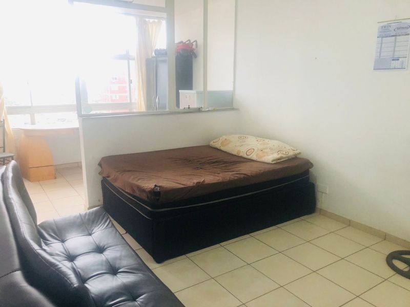 1.5 Bedrooms, 1 Bathroom Apartment For Sale In North Beach, Durban - Photo 4