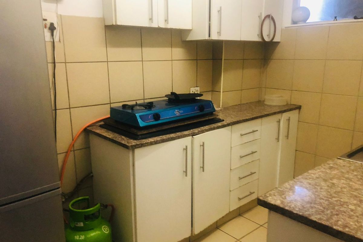 1.5 Bedrooms, 1 Bathroom Apartment For Sale In North Beach, Durban - Photo 3