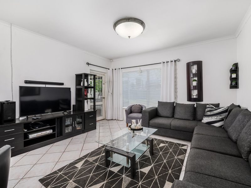 3-Bedroom Home for sale in Rowallan Park - Photo 7