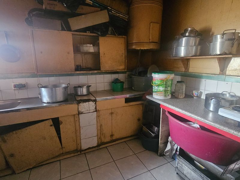 Retail and Residential Mixed building in Pretoria CBD 13% ROI - Photo 5