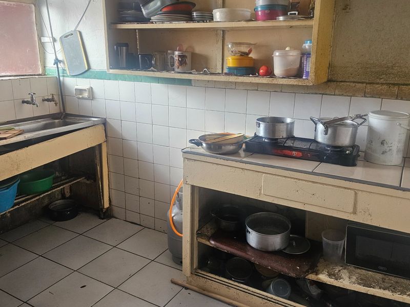 Retail and Residential Mixed building in Pretoria CBD 13% ROI - Photo 4