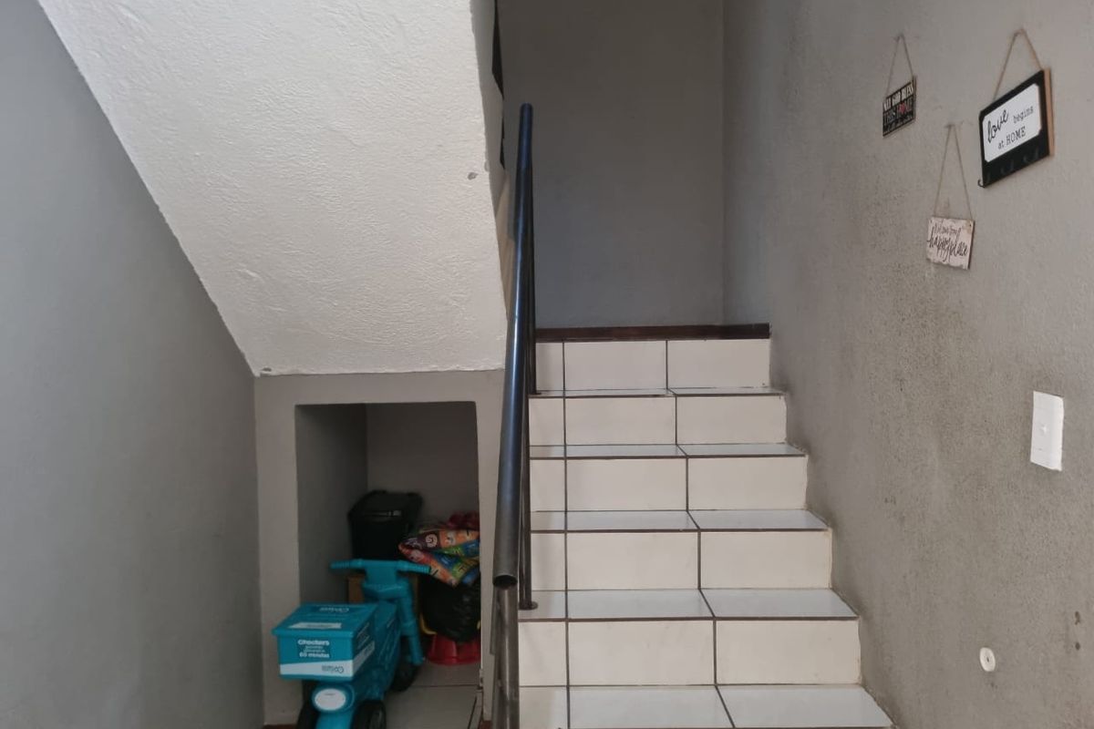 THREE BEDROOM DUPLEX TOWNHOUSE IN MOREGLOED POLOKWANE - Photo 5