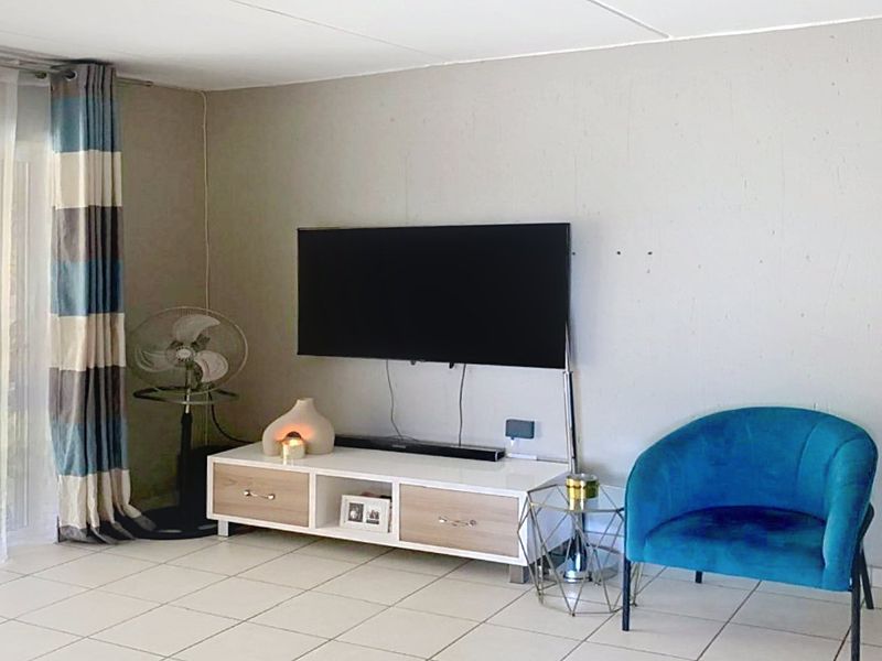 2 Bedroom Apartment For Sale – Wilgeheuwel, Roodepoort, Gauteng - Photo 6