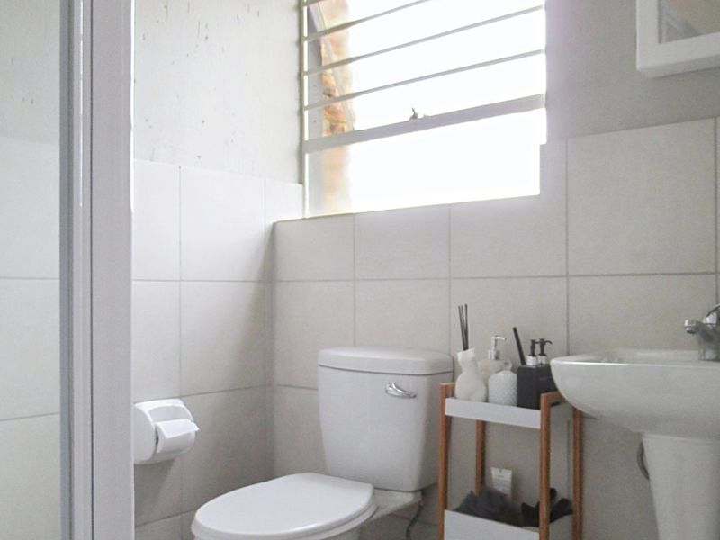 2 Bedroom Apartment For Sale – Wilgeheuwel, Roodepoort, Gauteng - Photo 5