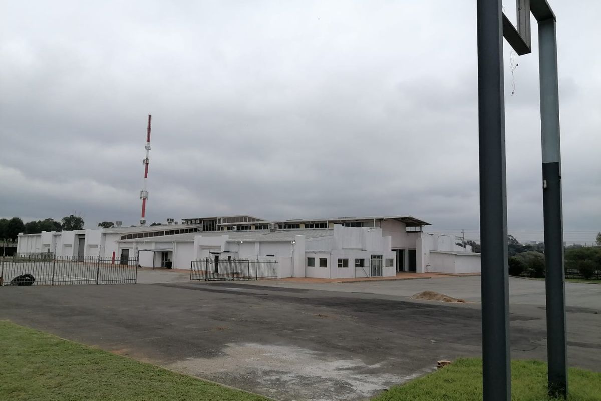 4750 SQUARE METERS COMMERCIAL BUSINESS PROPERTY FOR RENTAL - Photo 4