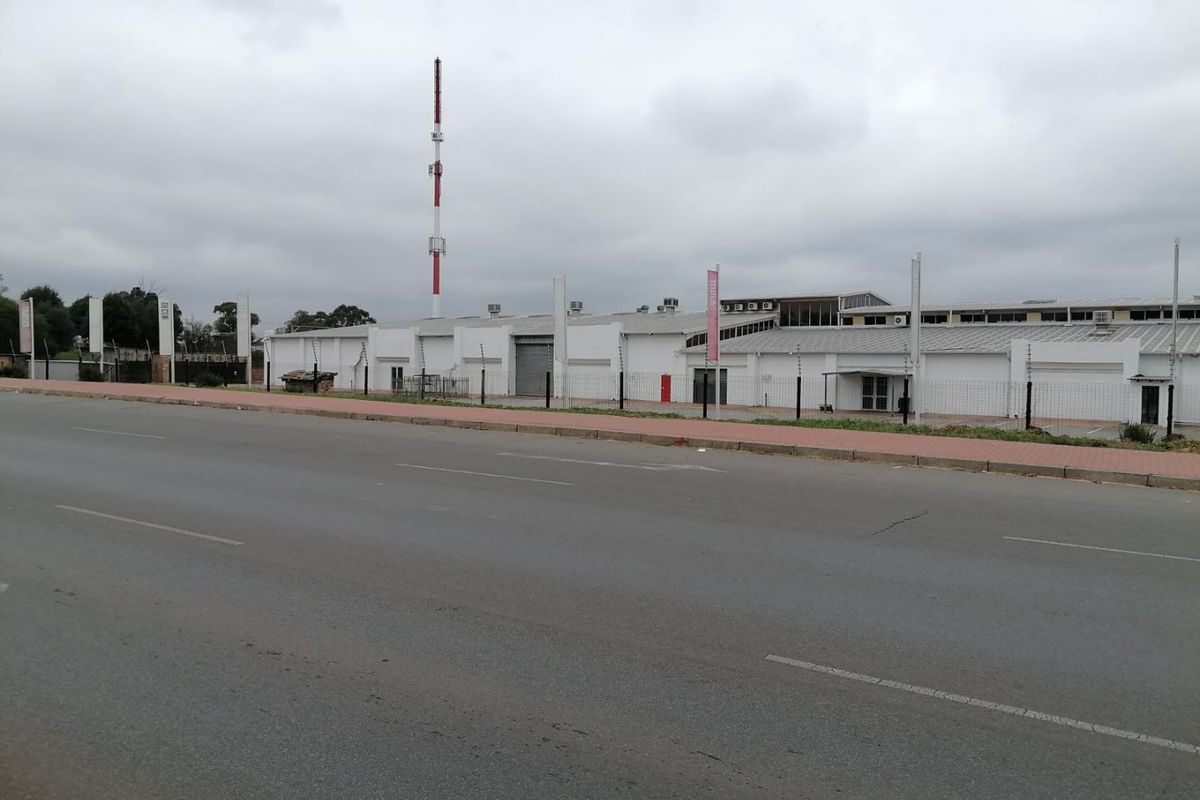 4750 SQUARE METERS COMMERCIAL BUSINESS PROPERTY FOR RENTAL - Photo 5