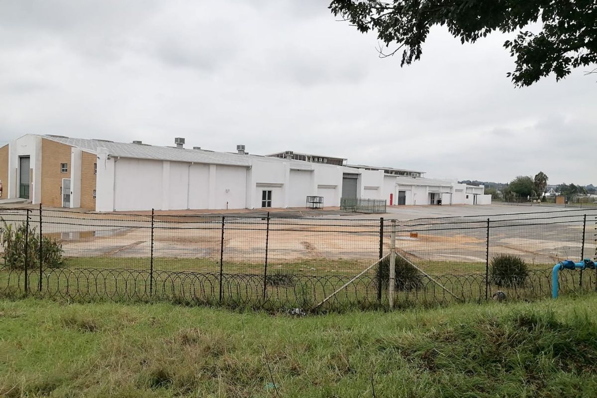 4695 SQUARE METERS COMMERCIAL BUSINESS PROPERTY FOR RENTAL - Photo 2