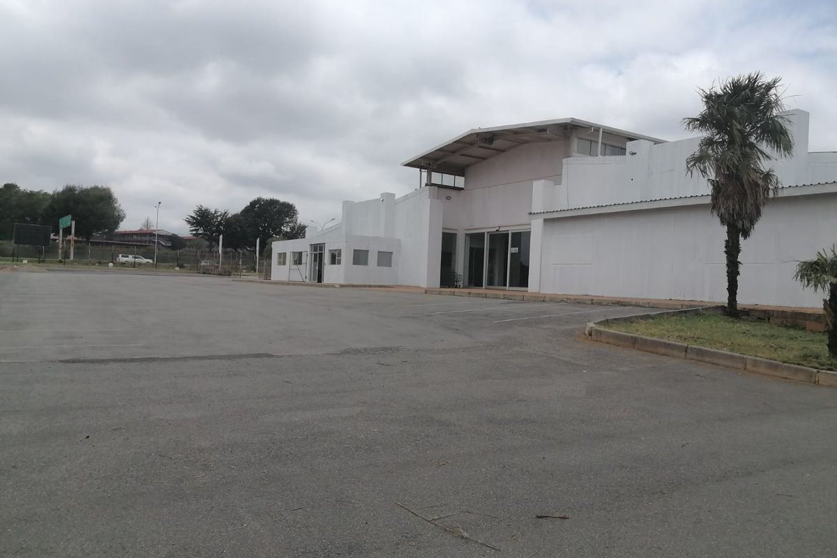 4550 SQUARE METERS COMMERCIAL BUSINESS PROPERTY FOR RENTAL - Photo 2