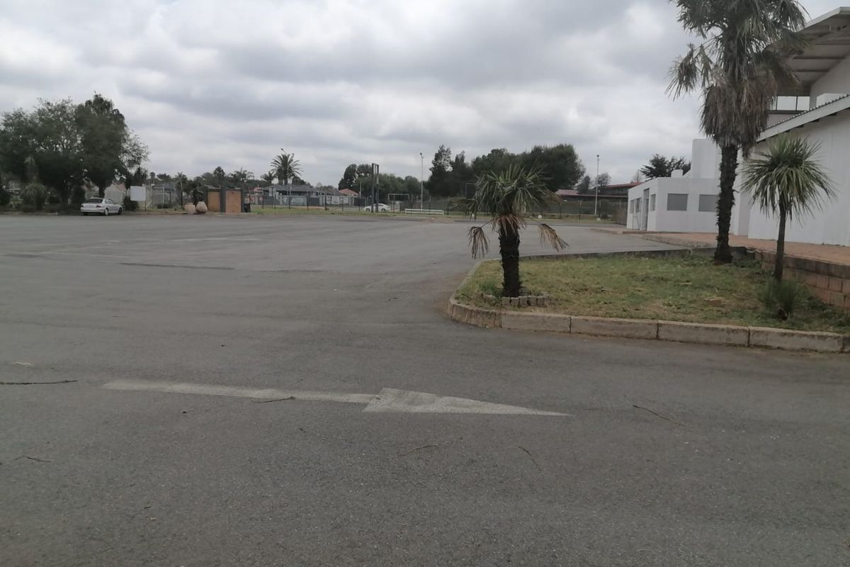 4550 SQUARE METERS COMMERCIAL BUSINESS PROPERTY FOR RENTAL - Photo 5